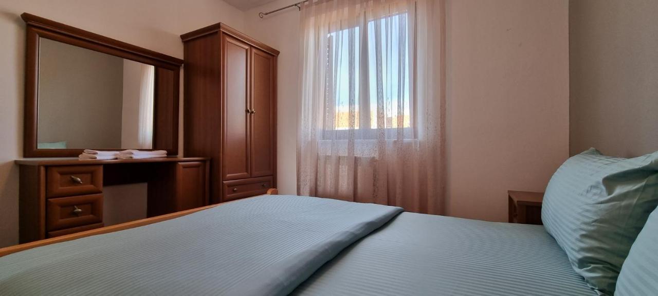 Idila Sea Front Apartments Медулин Екстер'єр фото