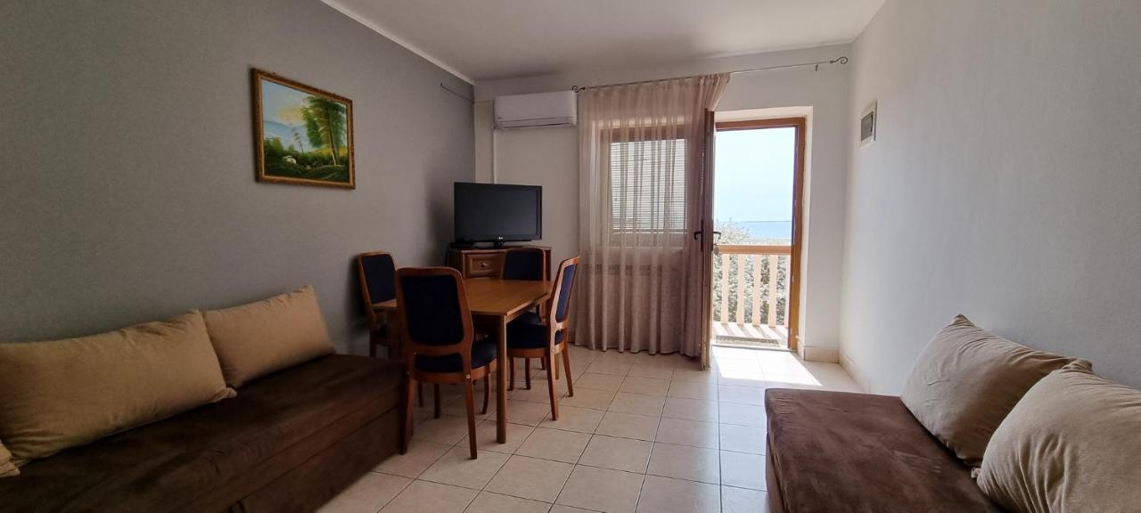 Idila Sea Front Apartments Медулин Екстер'єр фото