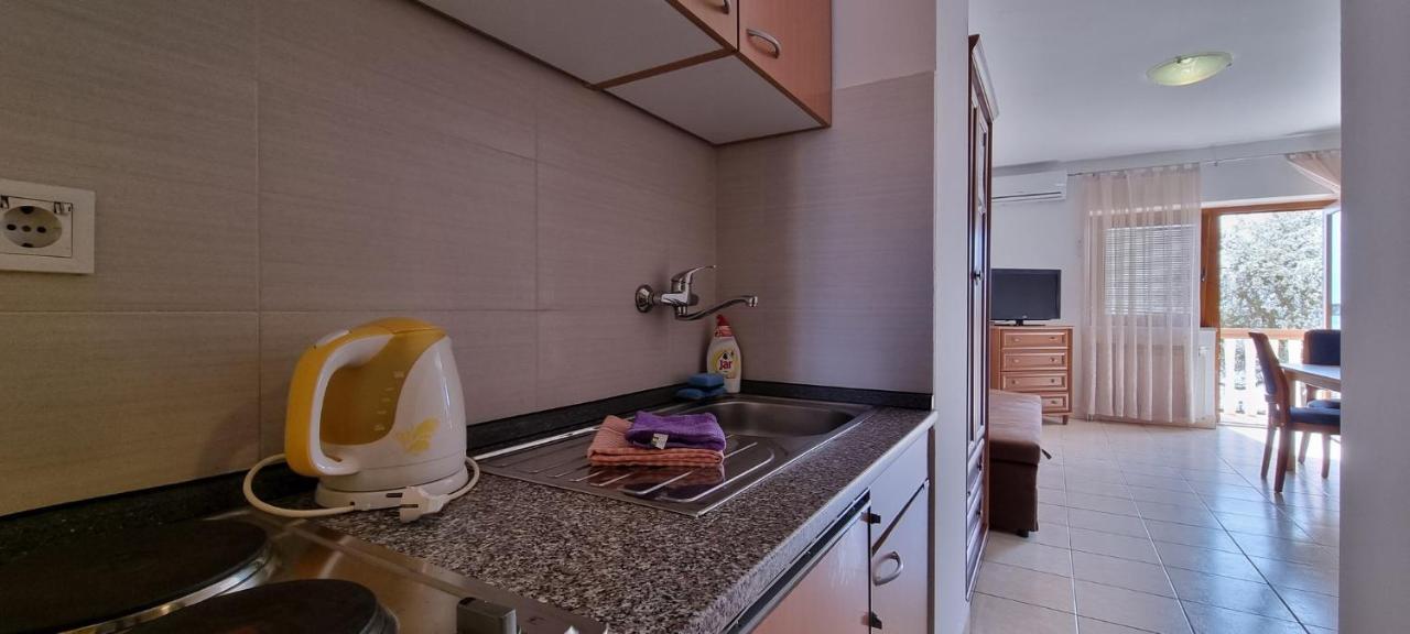 Idila Sea Front Apartments Медулин Екстер'єр фото